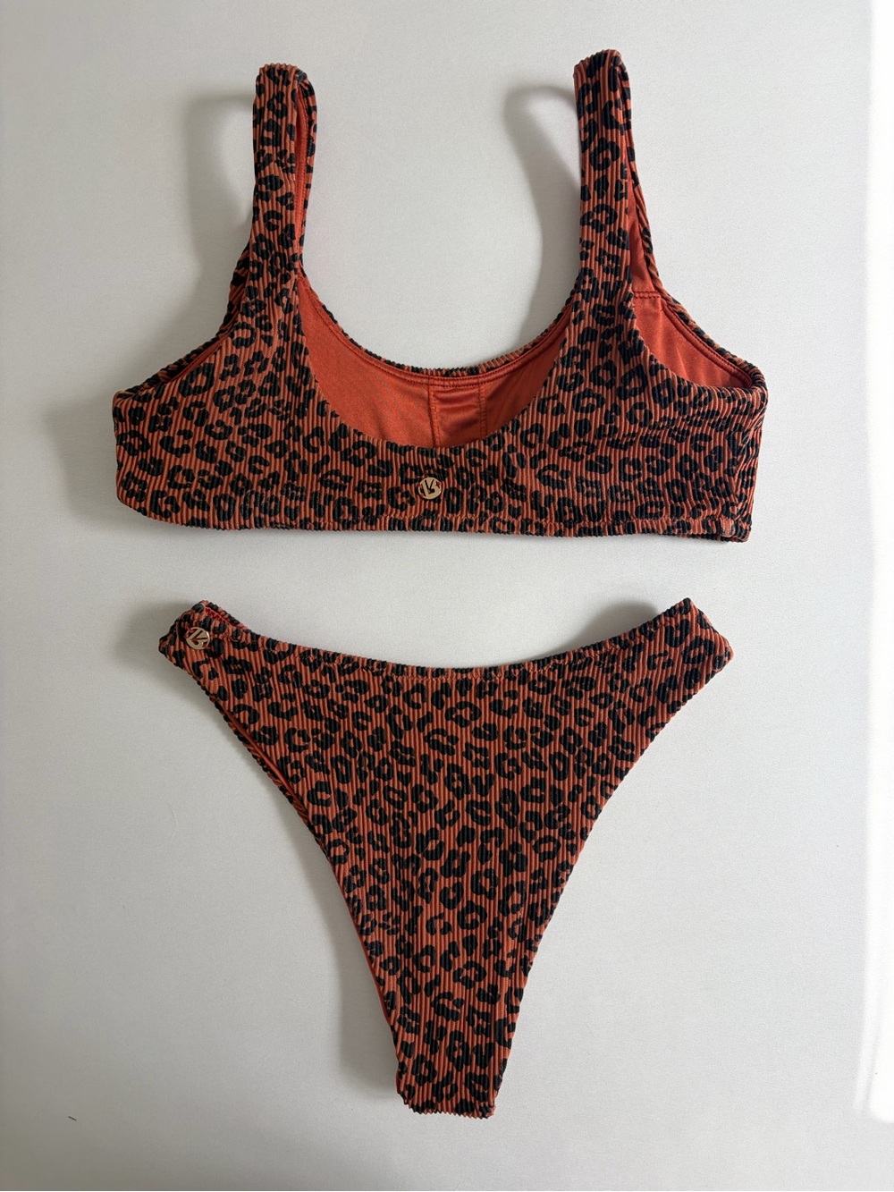 Buffbunny Rust Leopard Ribbed Bikini Set - Picture 2 of 8